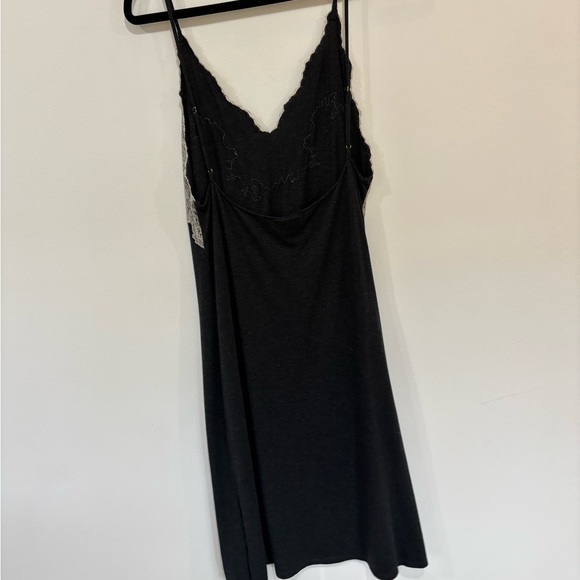Natori Luxe Shangri-La Nightgown - Picture 3 of 5